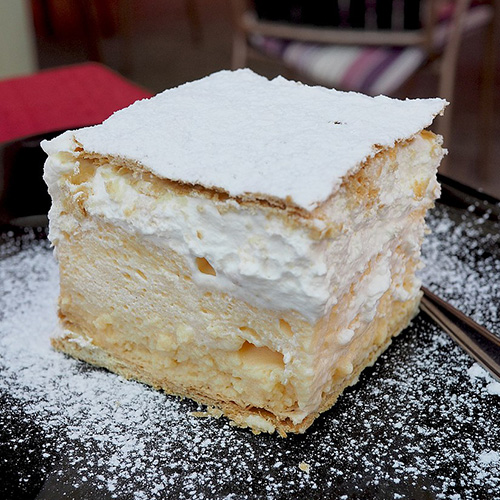 Kremšnita (Bled’s Cream Cake) - Eten Slovenië