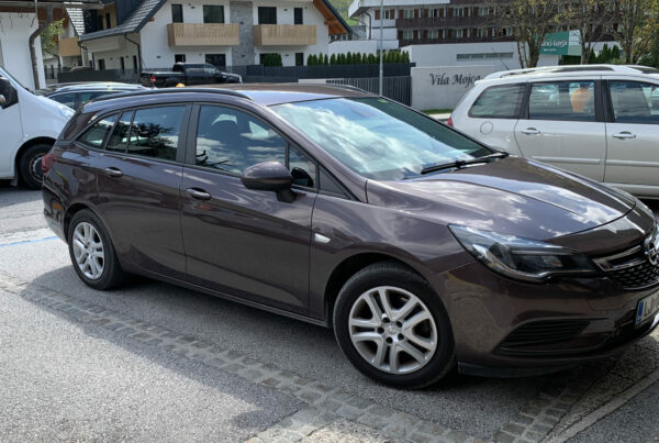 Huurauto met tolvignet in Slovenië